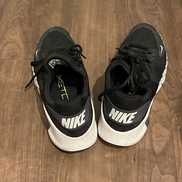 Nike Black Athletic Running Shoes with White Accents - Picture 2 of 4